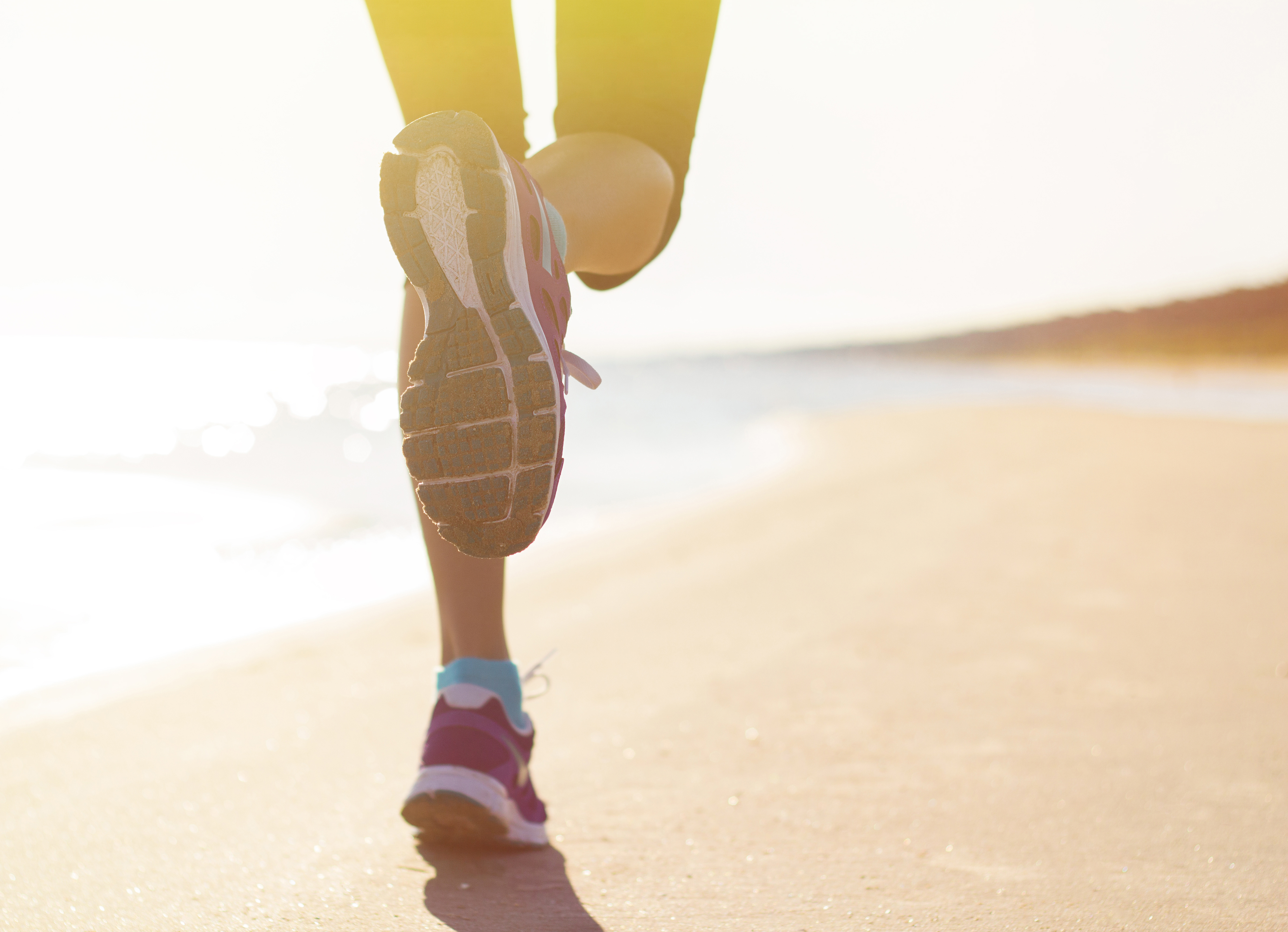 Running_on_the_beach